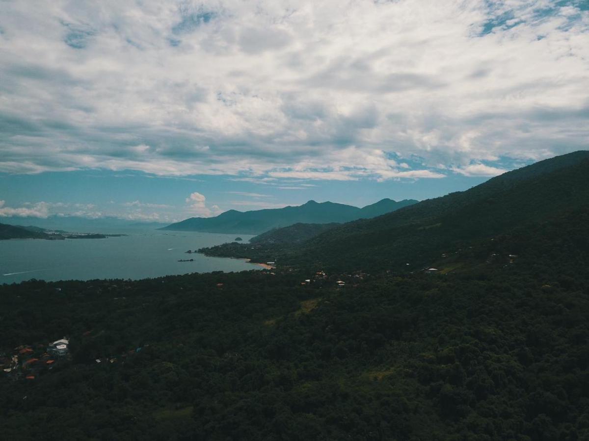 Bangalo Com Vista Para O Mar No Condominio Yacamim Ilhabela Praia Do Curral Exteriör bild